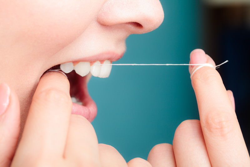 Zahnseide Zahnseide, Interdentalraumbürsten, Zahnseide-Sticks